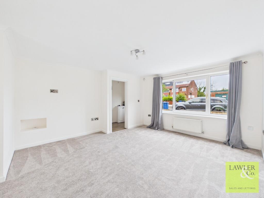 Dunnock Close, Stockport, Cheshire, SK2 5XD photo 4