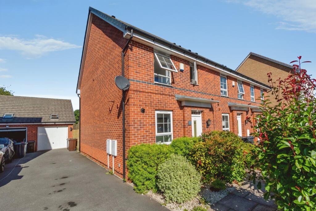 House in Walsall, Darlaston Green