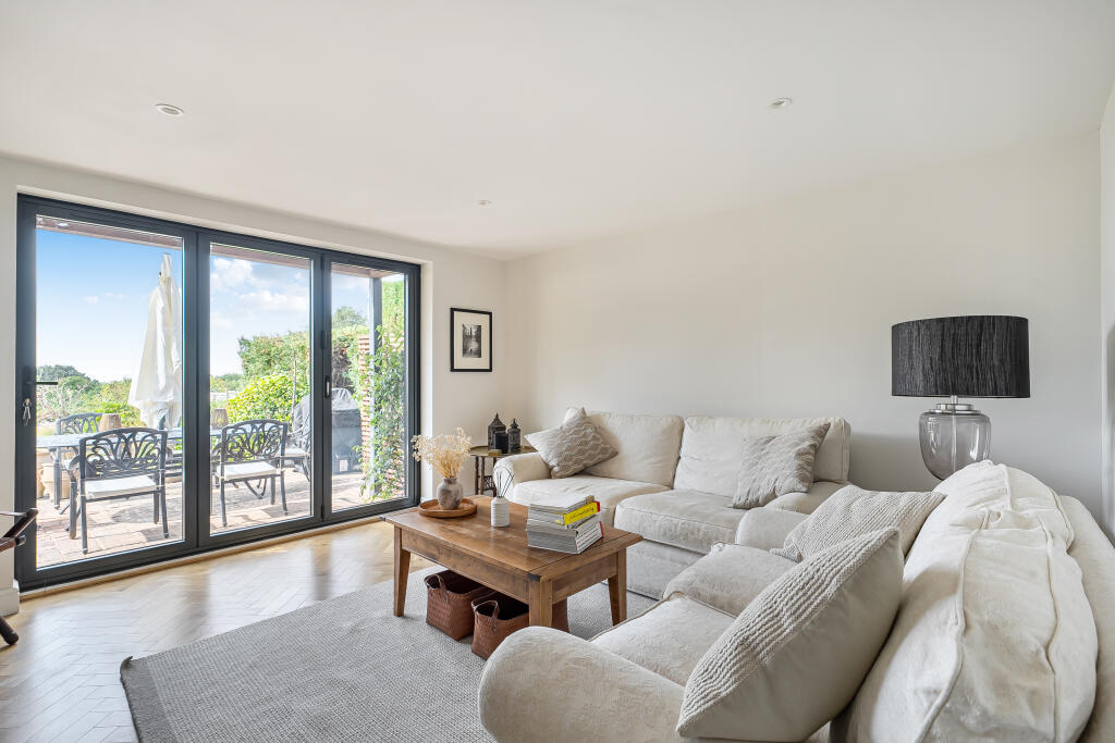House in Redhill - View 2