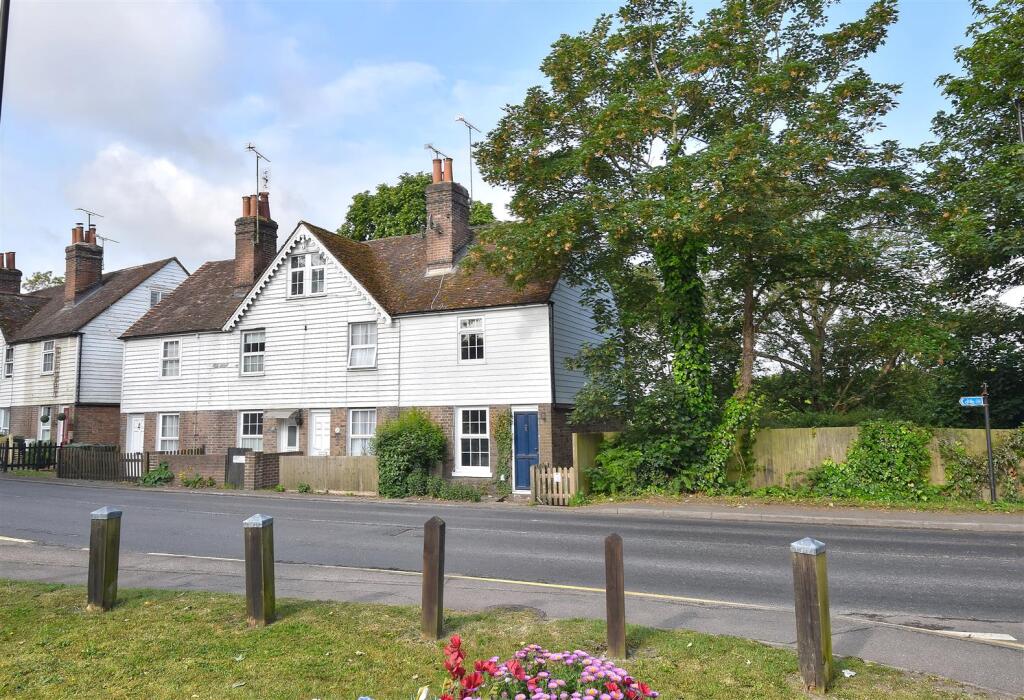 2-bed terraced on Silver Hill, Tenterden, £225,000