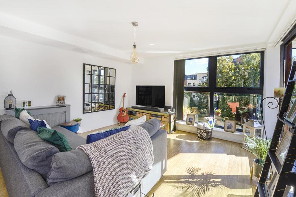 Apartment in Maidstone, Kent - View 4