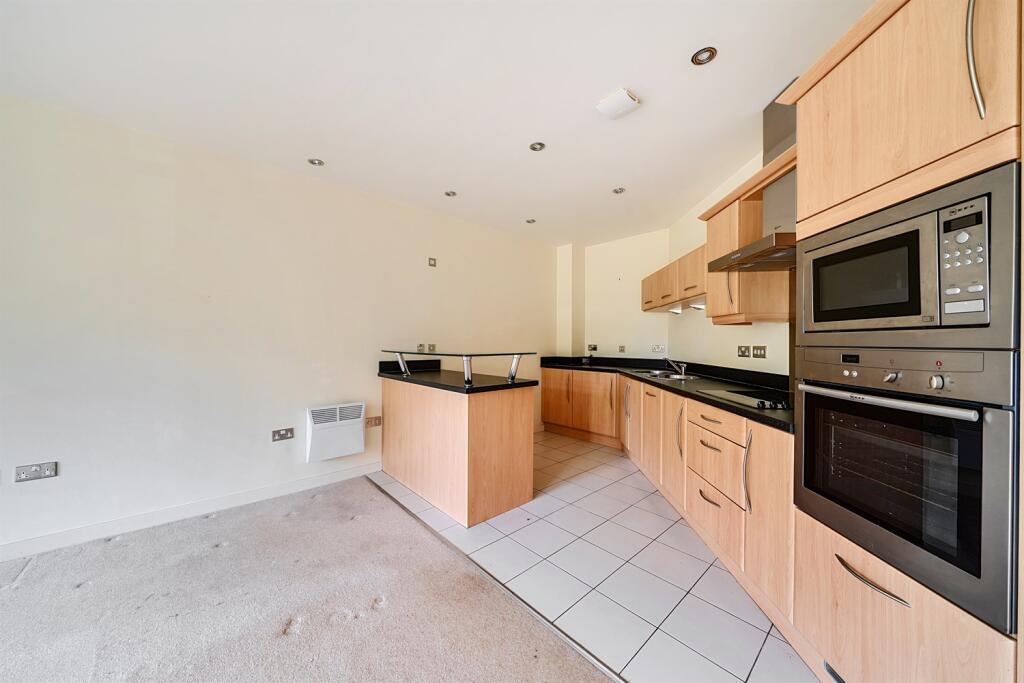 Apartment in Leeds - View 4