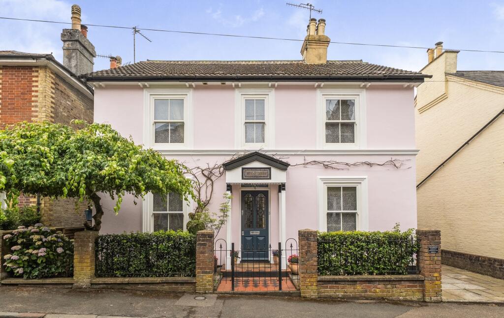 Main image of property: Vale Road, Southborough, TN4
