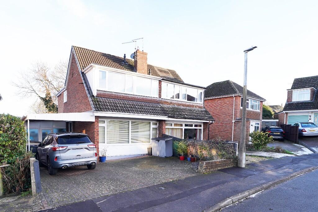 4-bed semi-detached on Henley Drive, Highworth, SN6 7JU, £350,000