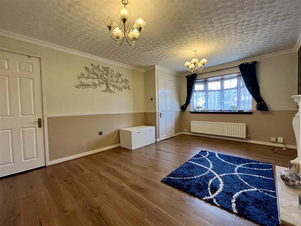 House in Wolverhampton, West Midlands - View 3