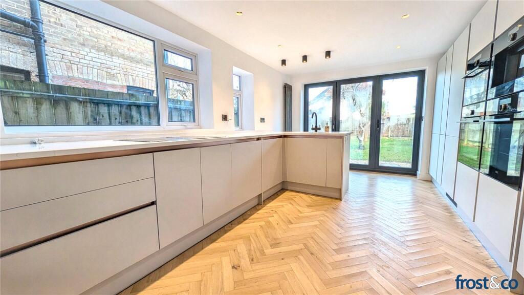 House in Poole - View 4
