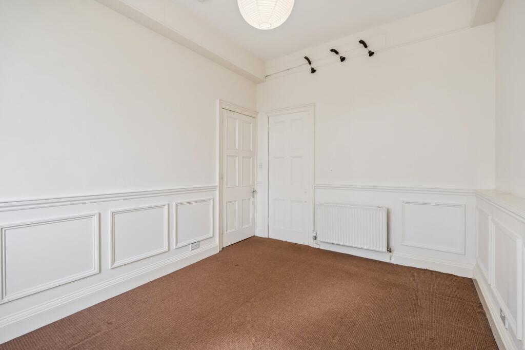 Apartment in Edinburgh, Church Hill, Morningside - View 3