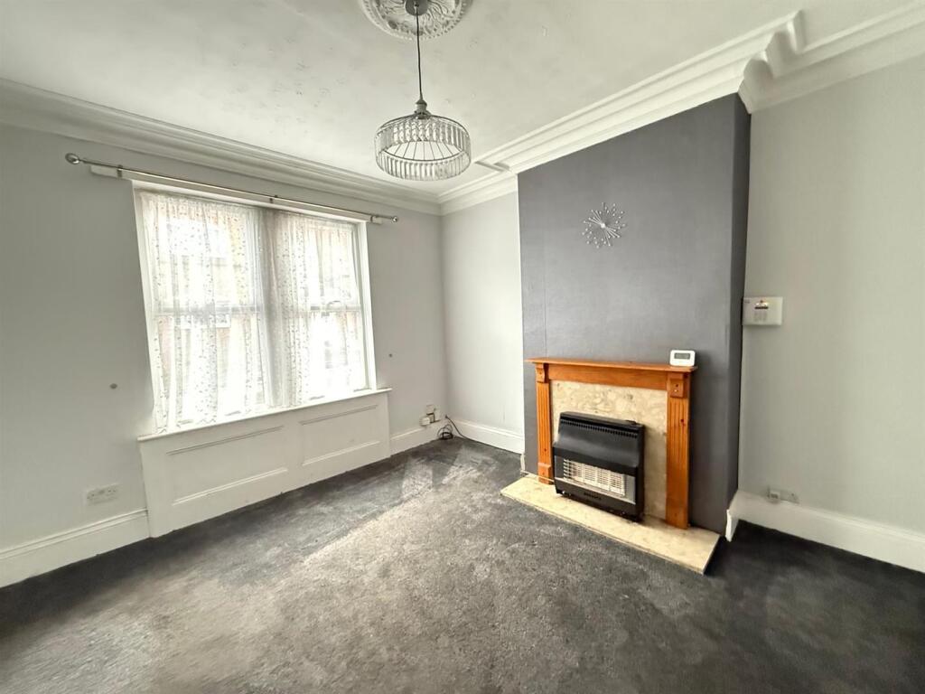 10 Gerard Street NorthDerby photo 3