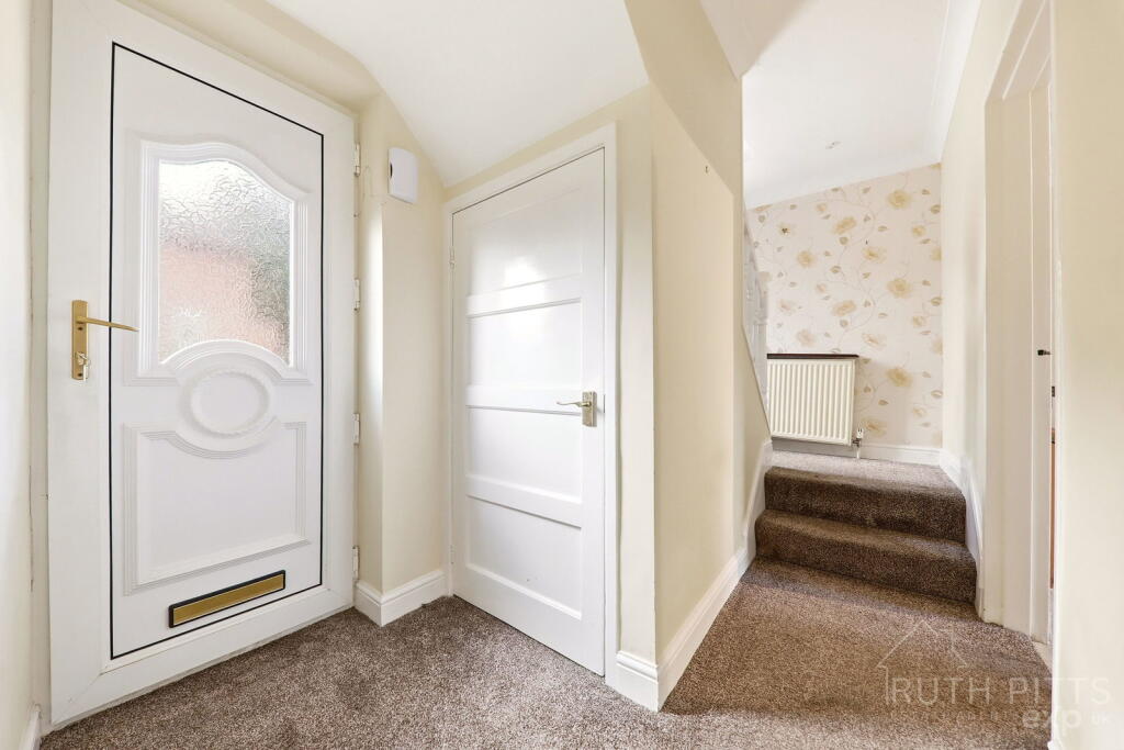 House in Wakefield, Hemsworth - View 4