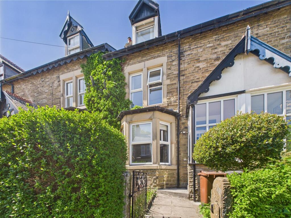 4-bed terraced on Crowestones, Buxton, £360,000
