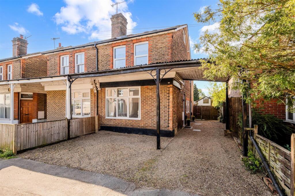 Main image of property: Endsleigh Road, Merstham, Surrey, RH1 3LX