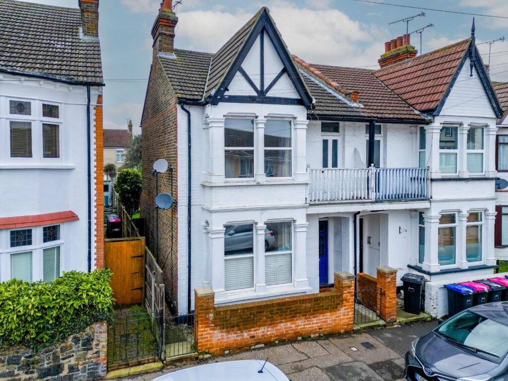 Main image of property: St. Georges Park Avenue, Westcliff-On-Sea