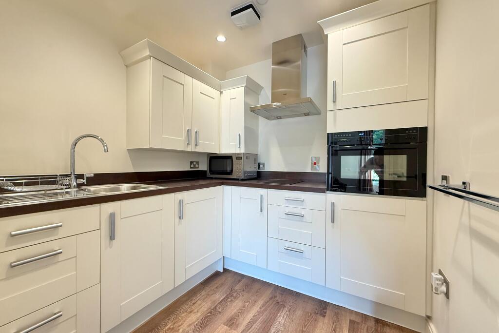 63 Garnier Drive, Bishopstoke Park Retirement Village photo 2