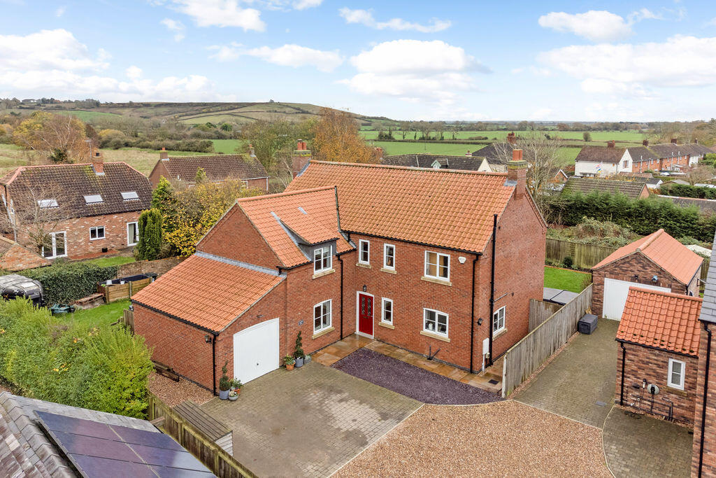 Main image of property: Rosedale House, 1a Kings Court, Old Bolingbroke