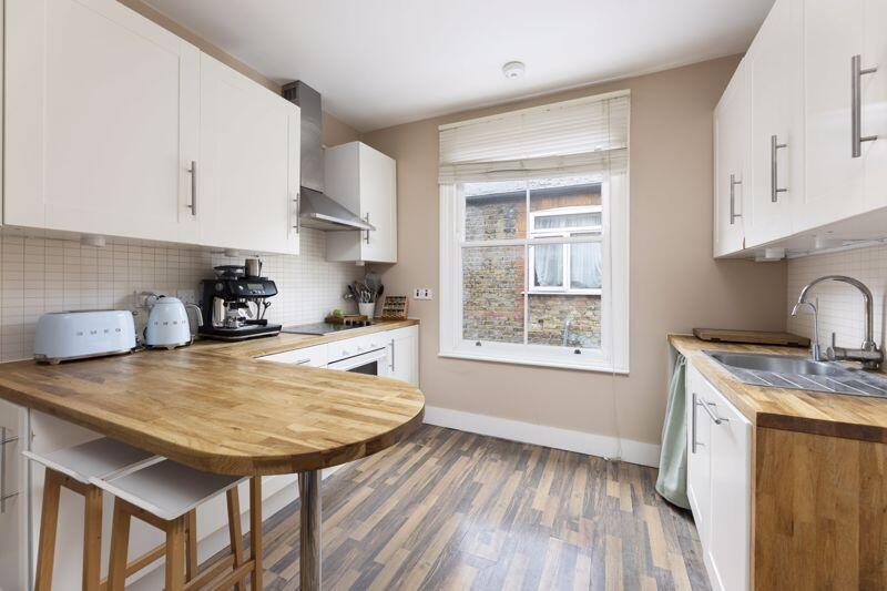 Apartment in London - View 2