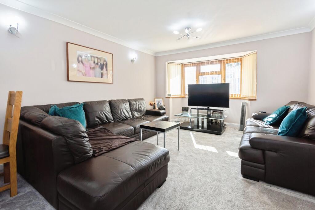 Castle Lane, Solihull, West Midlands, B92 photo 4