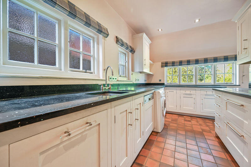 House in London - View 3