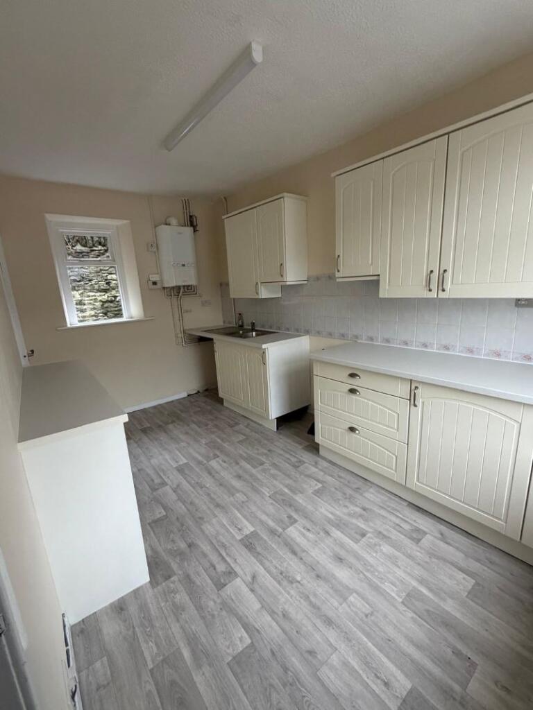 121 Queens Road, Elliots Town, New Tredegar, NP24 6DU photo 3