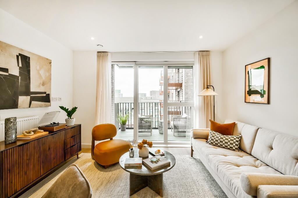 8-9 Upper Dock Walk, , London, 
E16 2GU photo 2