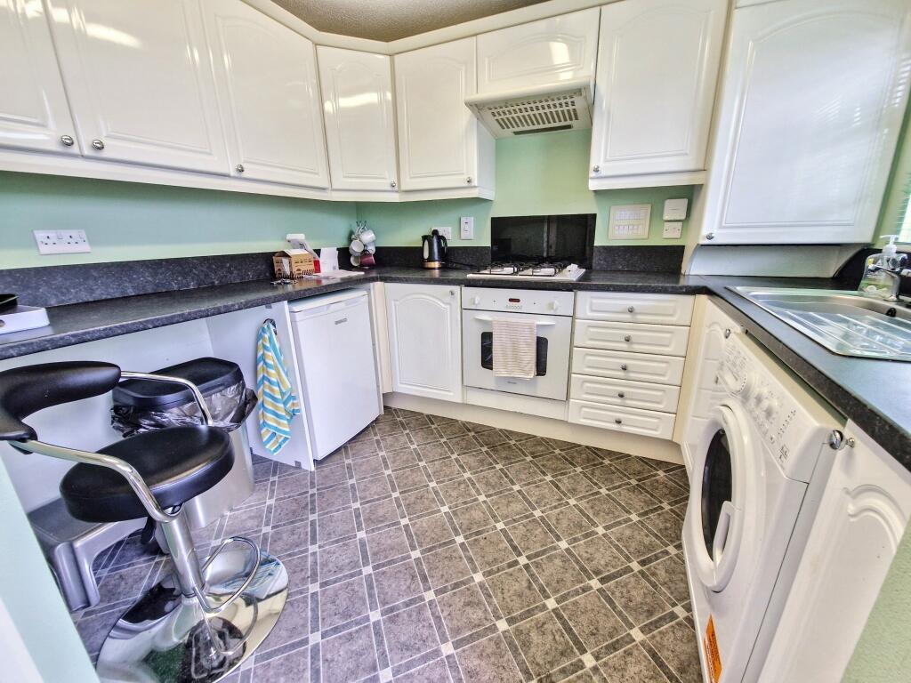 Marlborough Drive, Ringswell Park, Exeter photo 2