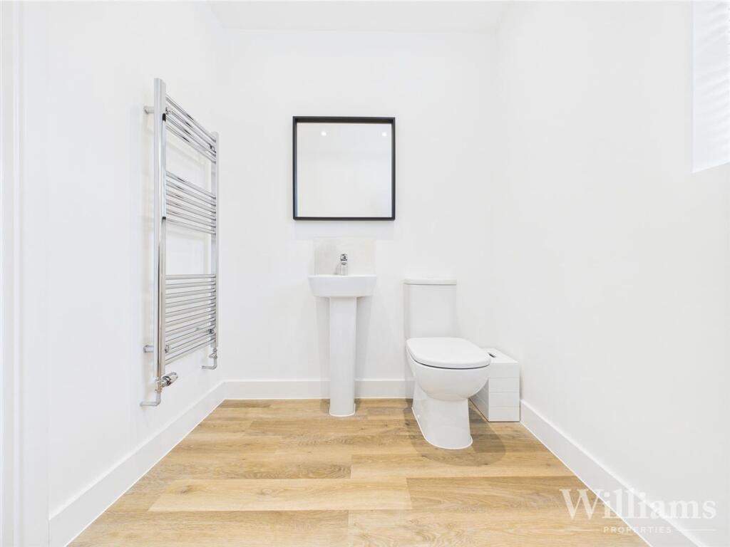 House in Broughton, Kingsbrook - More