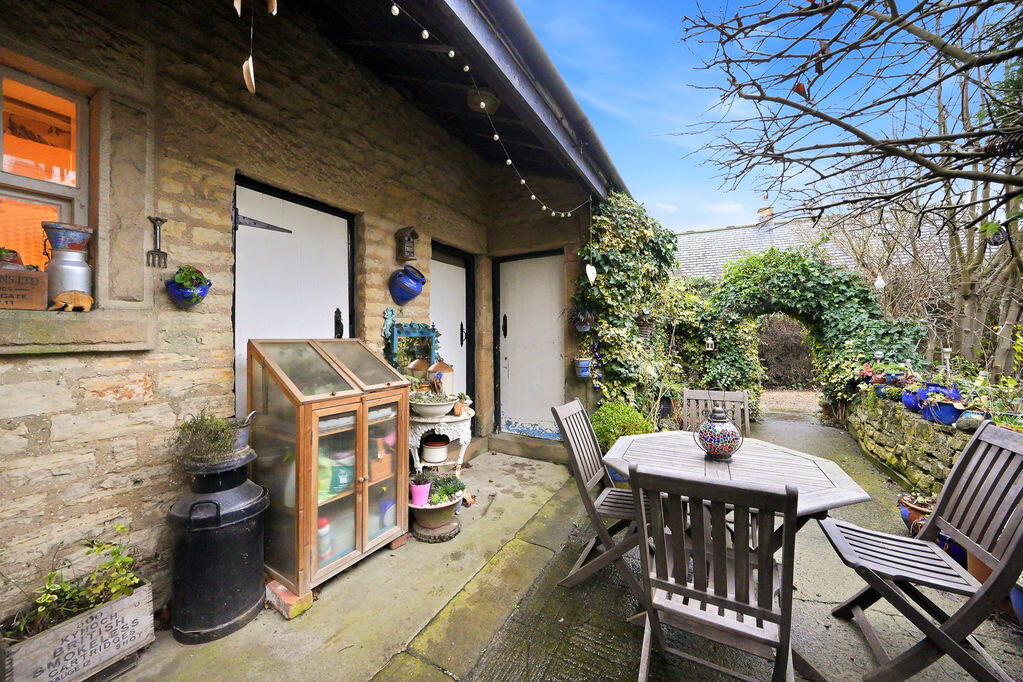 8 Rodney Terrace, Masham, Ripon, North Yorkshire HG4 4JA photo 2