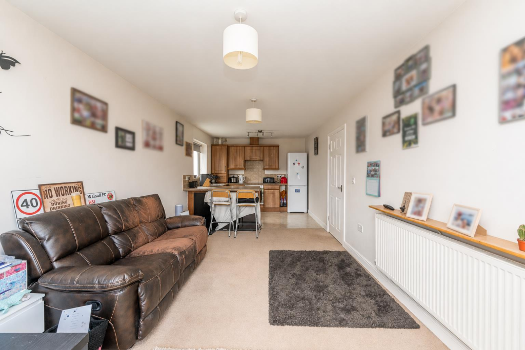Apartment in Walsall, West Midlands - View 5