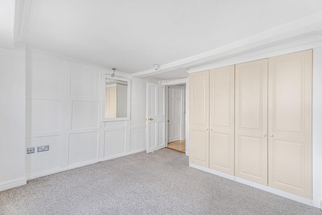 Apartment in Vale of White Horse, Caldecott, Abingdon on Thames - View 4
