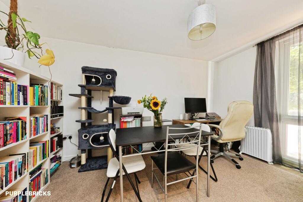 Apartment in Canterbury, Kent - More