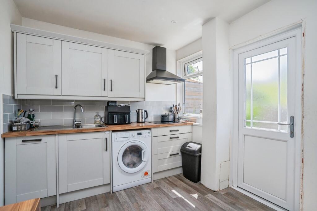Ledbury Road, Portsmouth, Hampshire, PO6 - View 6
