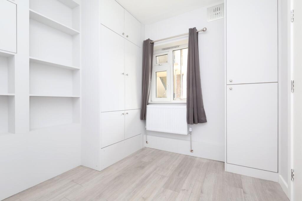 Apartment in London - More