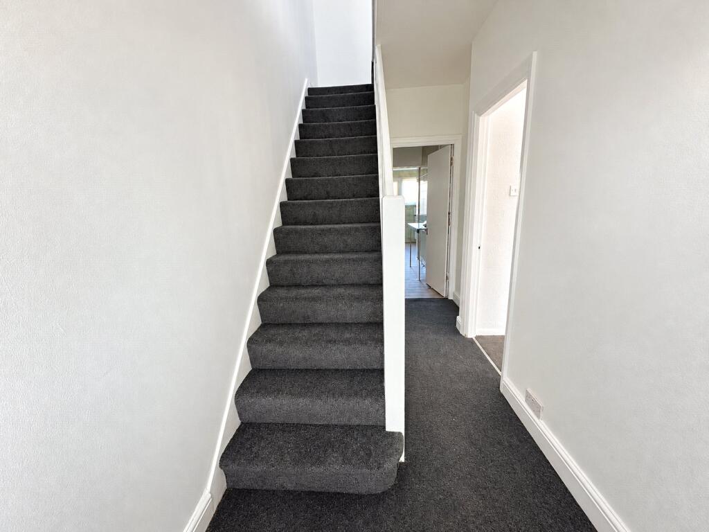 House in London - View 2