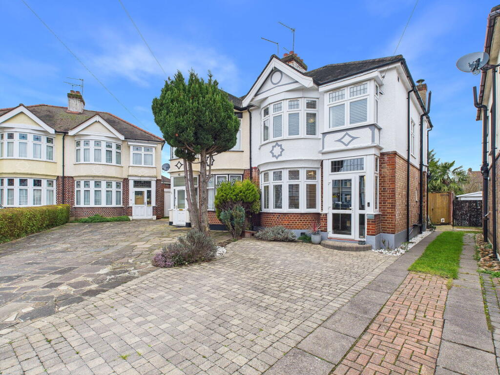 Main image of property: Balgonie Road, London, E4 7HL