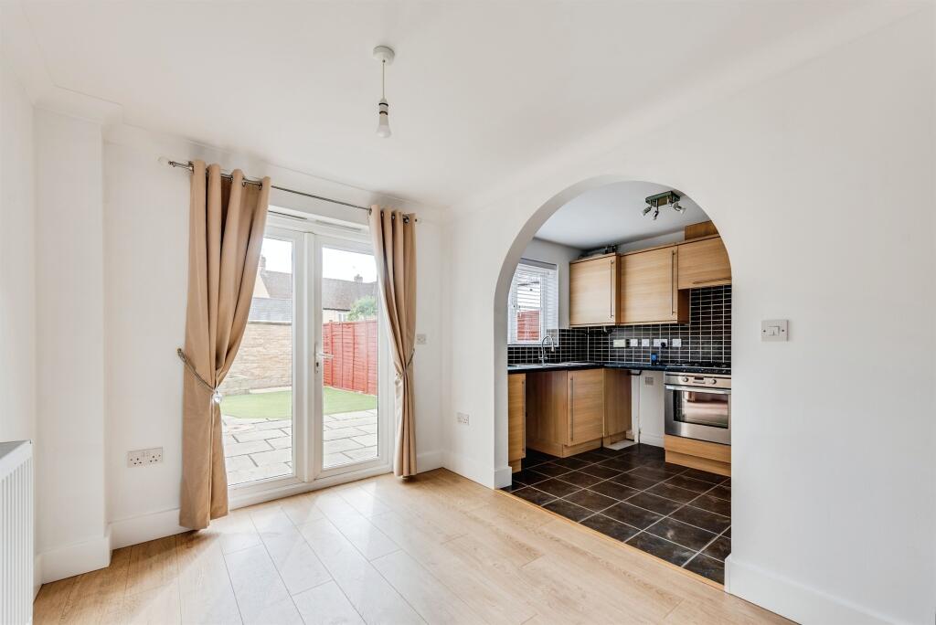 House in West Oxfordshire, Carterton - View 5