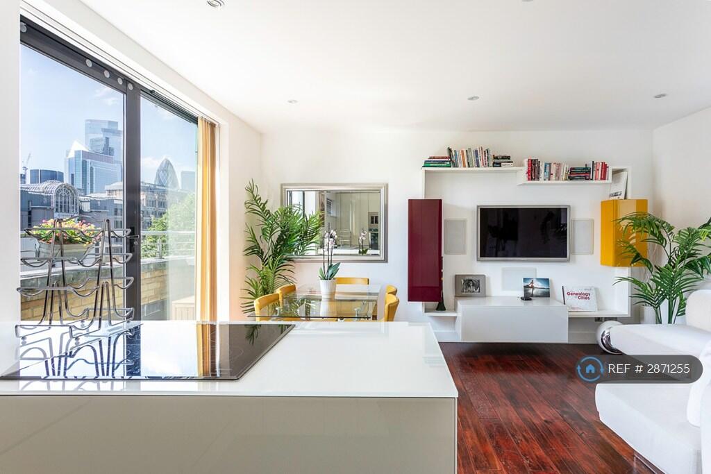 Main image of property: East Smithfield, London, E1W