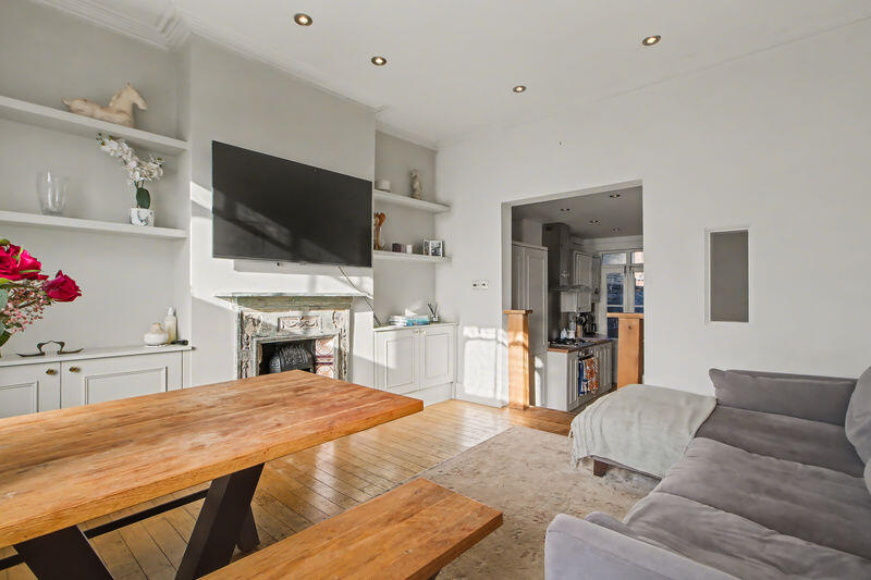 Main image of property: Kingswood Road, London