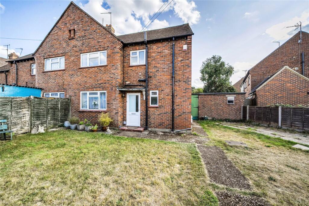 3-bed semi-detached on Rutherwyk Road, Chertsey, Surrey, KT16, £475,000