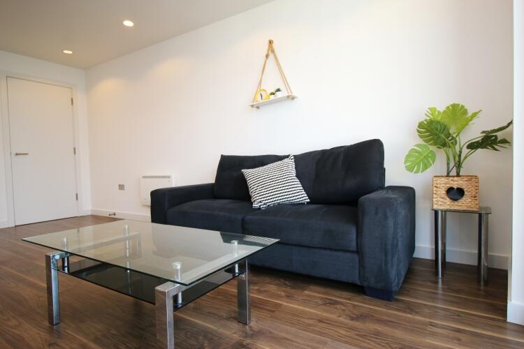 Apartment in Salford, MediaCityUK - View 3
