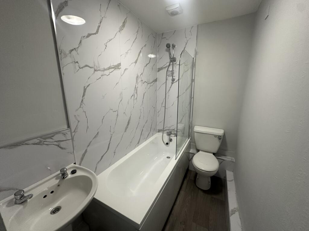 Apartment in Liverpool - View 4