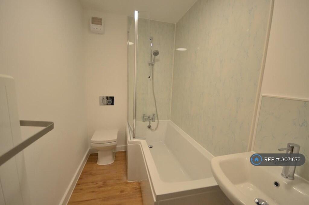 Apartment in Rochester - View 5
