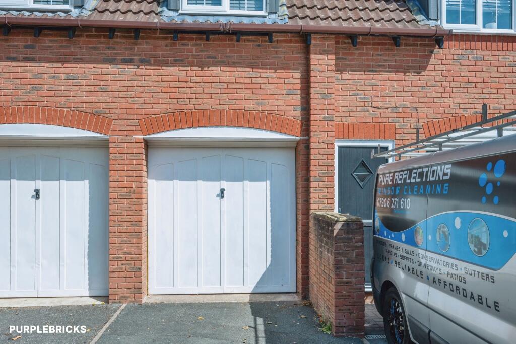 House in Worcester - View 3