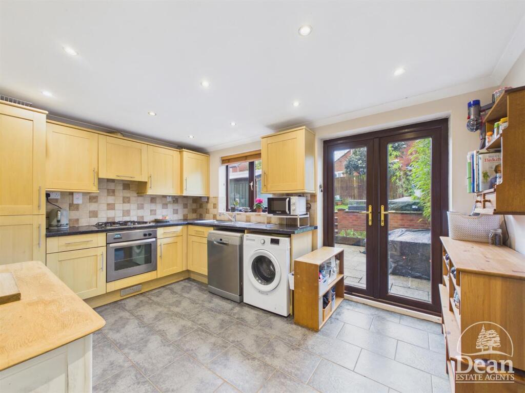 Court Road, Lydney photo 4
