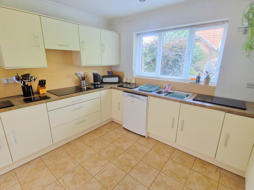 House in Gosport, Hampshire - View 5