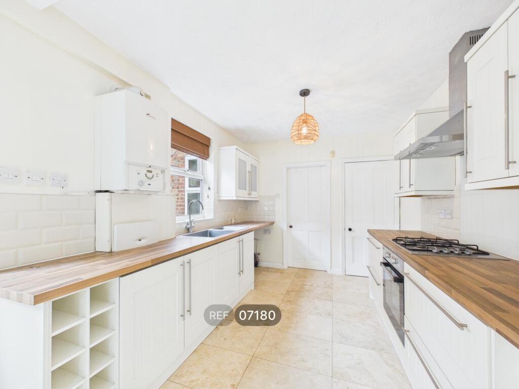 House in Peterborough - View 3