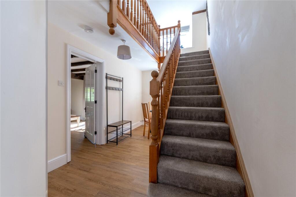 House in Dorchester, Milborne Port - View 2