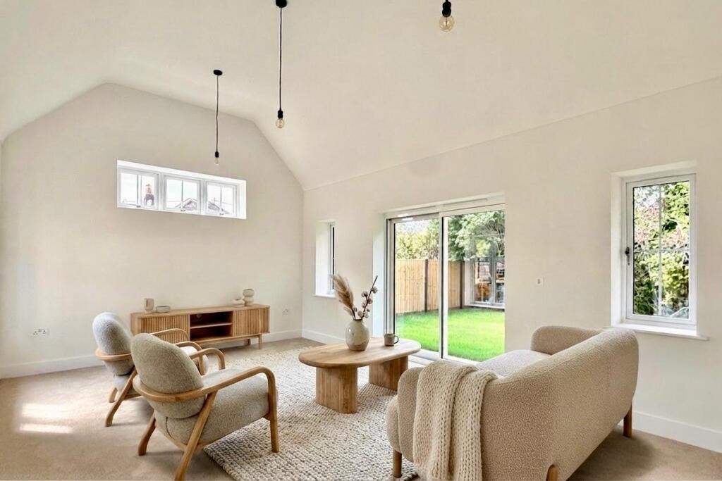 House in New Forest, Ringwood - View 4