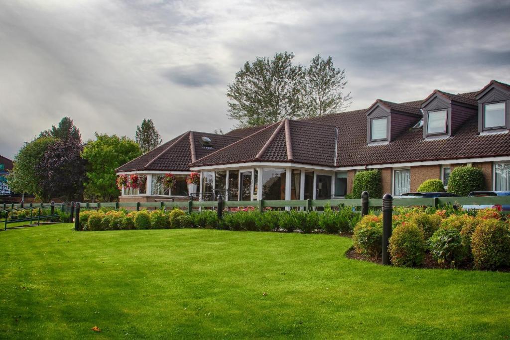 Main image of property: Strathburn Hotel, Burghmuir Drive, Inverurie, AB51 4GY