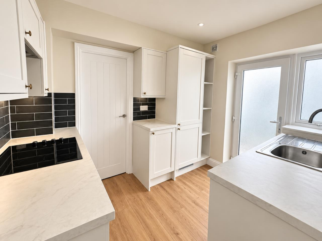 Apartment in Brighton - View 4