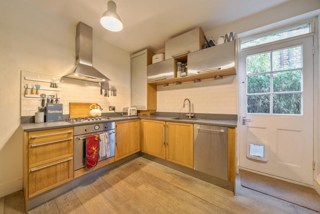 Apartment in London - View 2
