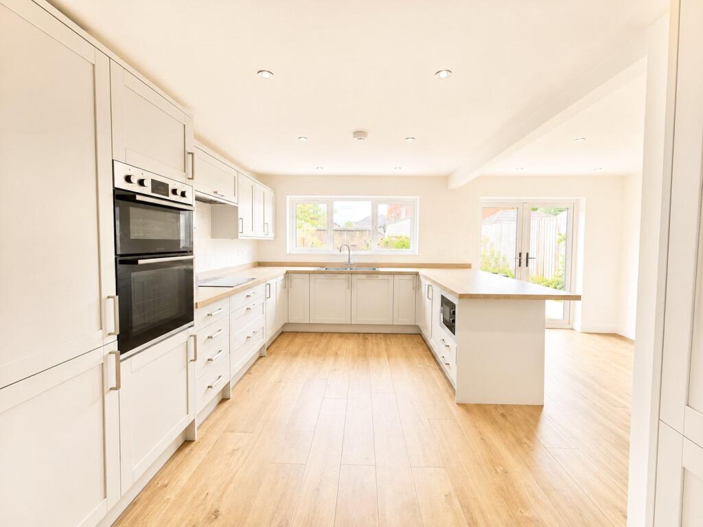 Barcombe Road, Heswall, Wirral, CH60 photo 3